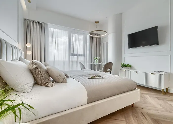 Margi Ariela Lux 17th Floor Pool Sauna アパート